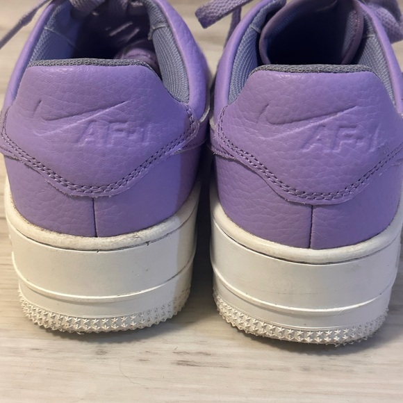 Nike Air Force light purple size 8W but feel like they fit like a 7W - Picture 5 of 5